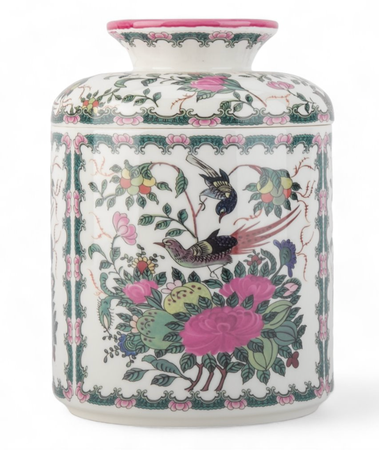 Rose Medallion Tissue Box 7"h