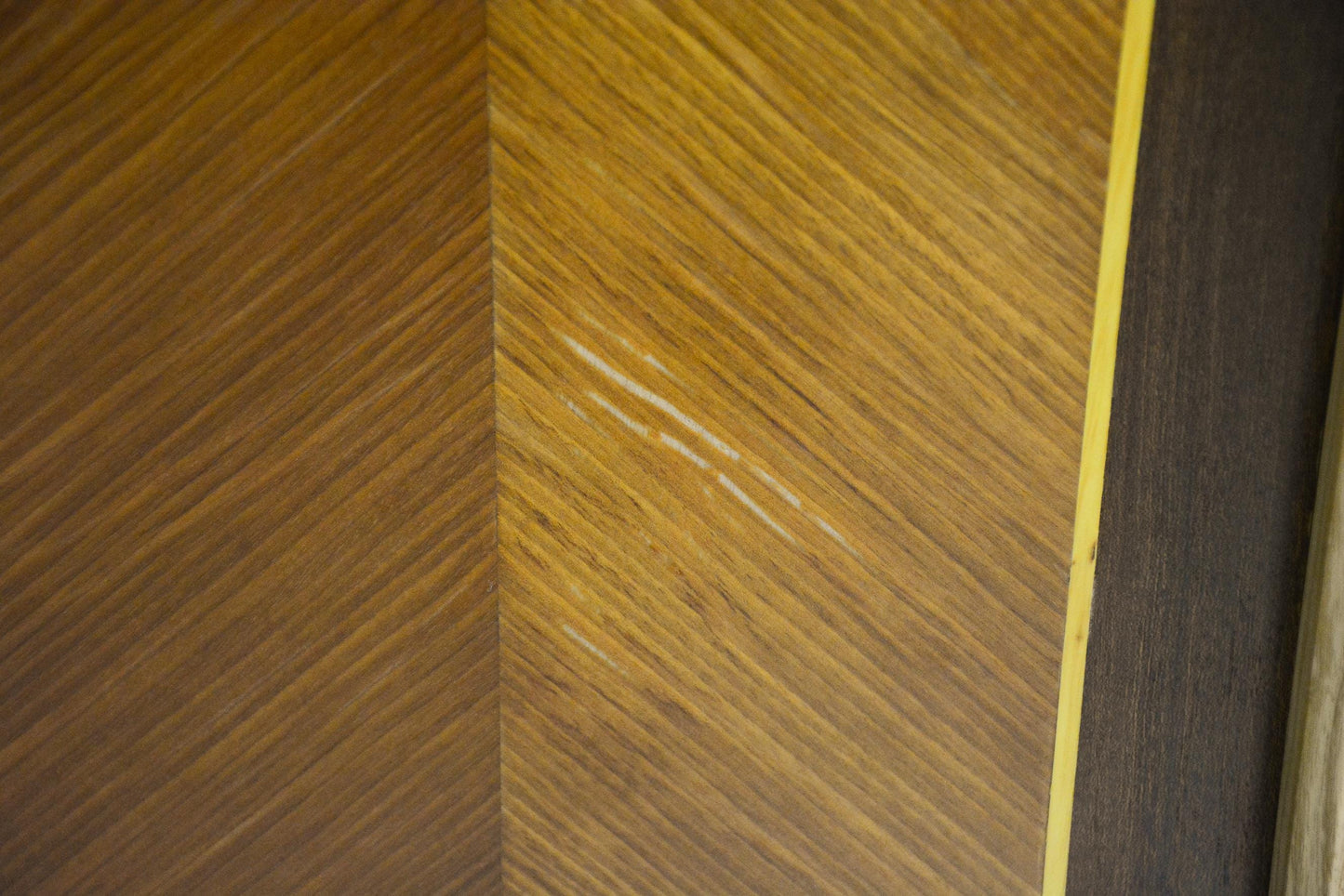 French Jam Cupb Ash/Mahogany 25x19x34h