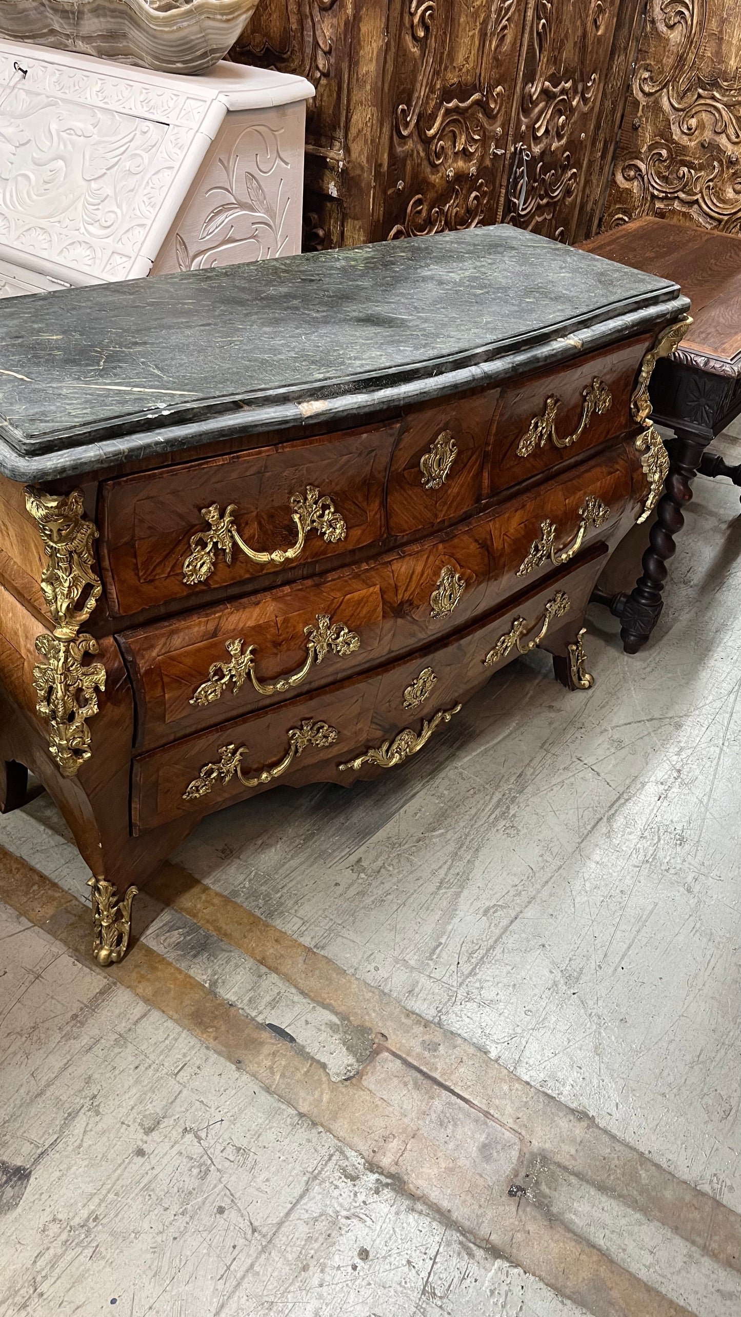 Renaiss. Chest 52x20x35h