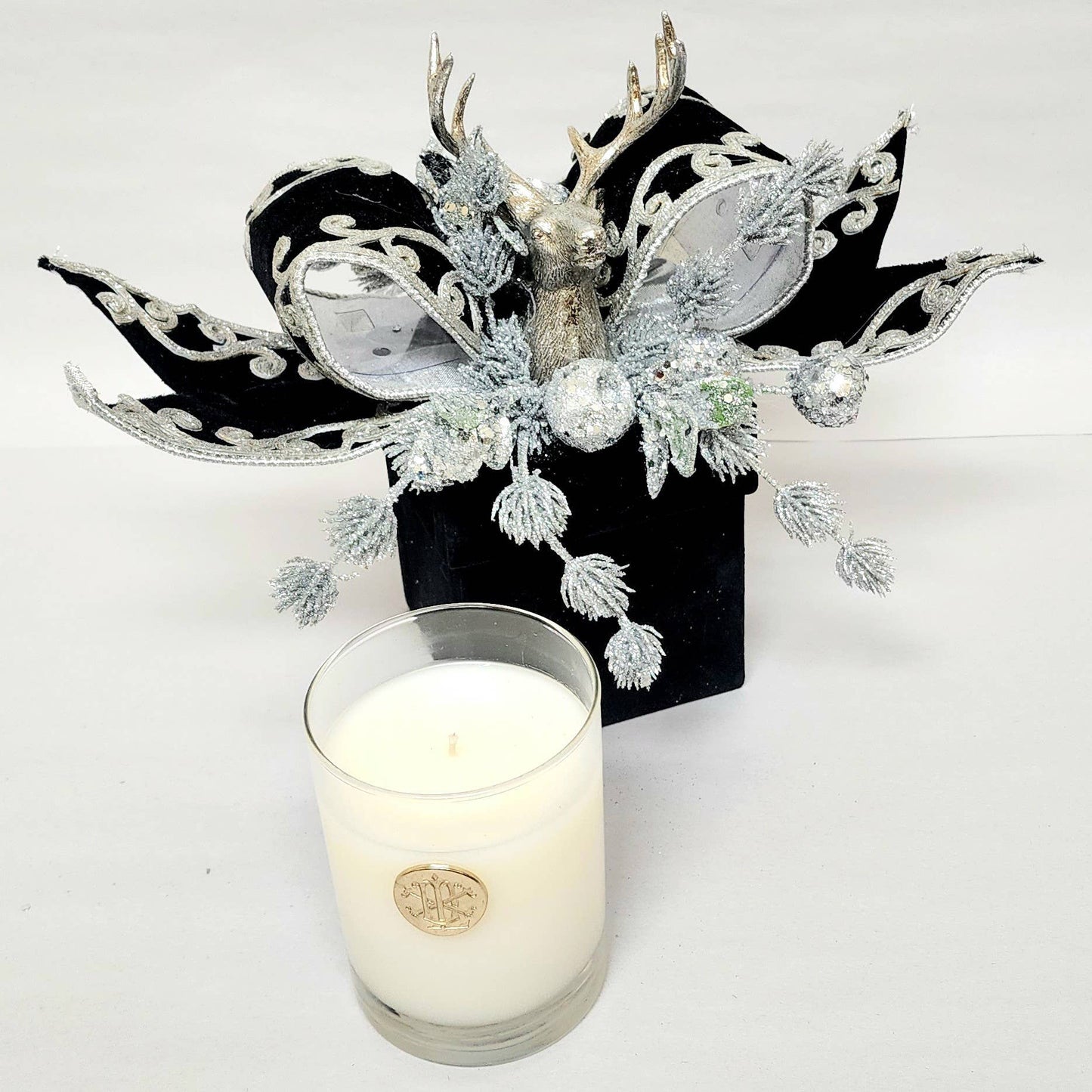 Frankincense and Myrrh 14 oz Gift Box MIN 6