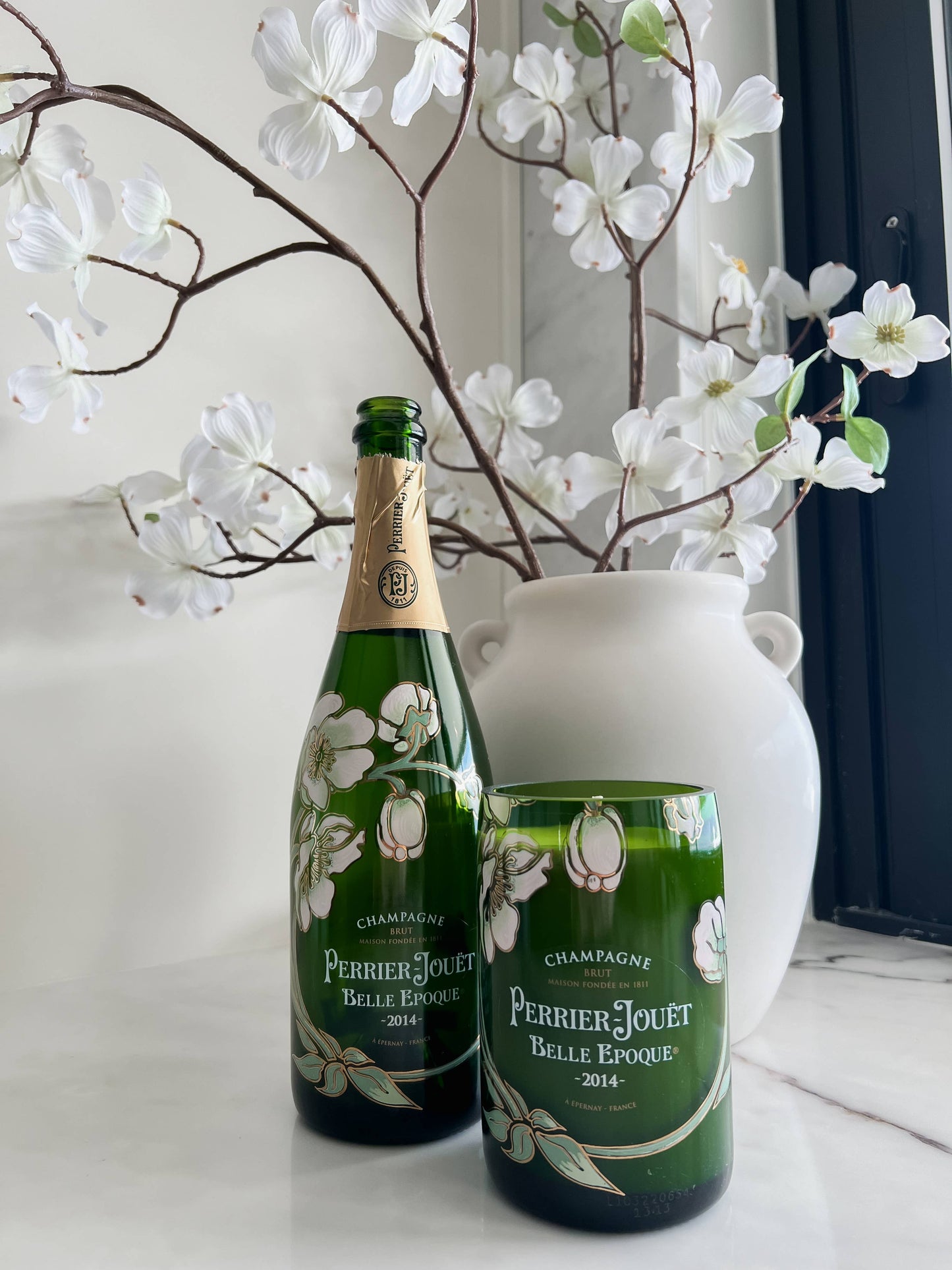 Recycled PJ Belle Candle: Amber/Sandalwood/Leather