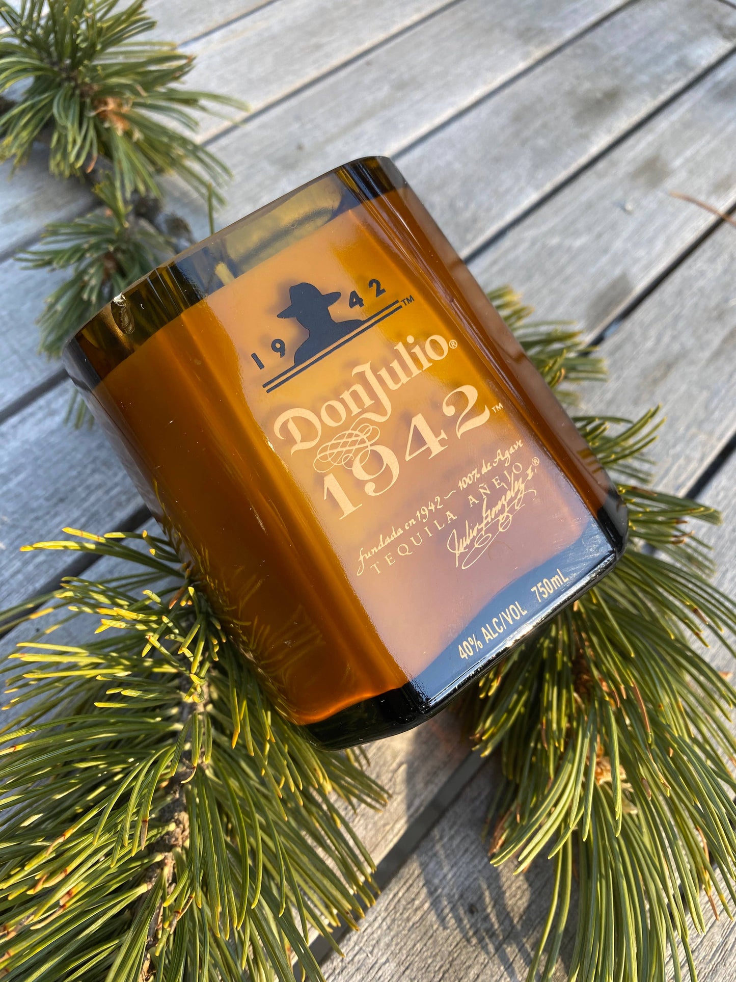 Recycled 1942 Candle: Amber/Sandalwood/Leather / Small