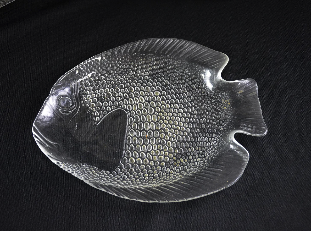 Vintage 15 pc. Glass Fish Plate Set