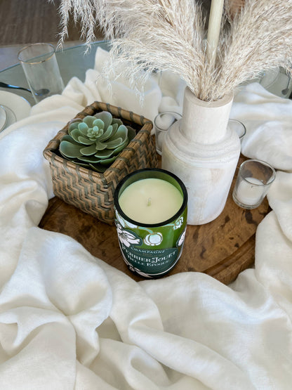 Recycled PJ Belle Candle: Amber/Sandalwood/Leather