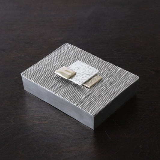 Manhattan MED Box