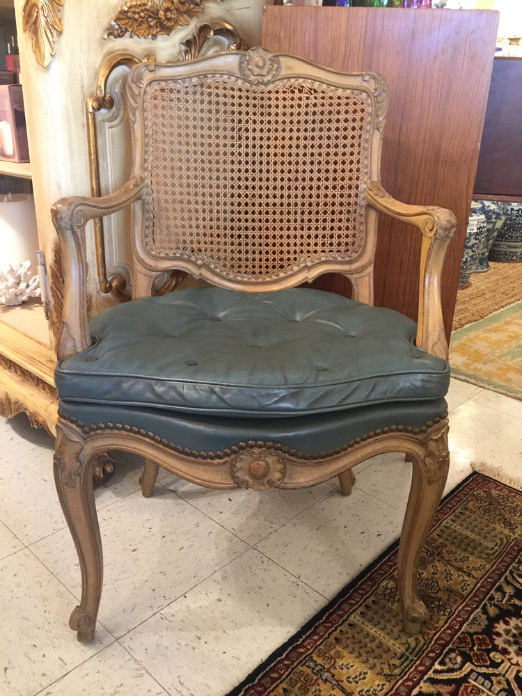 Antique Cane Chair 23x20x35h